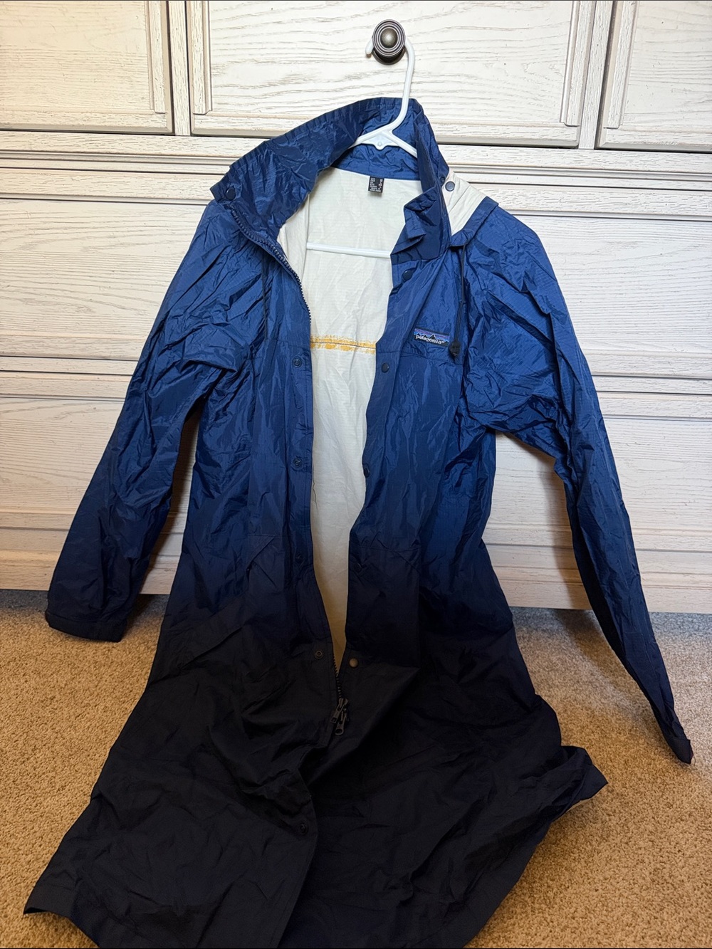 Women’s Patagonia long rain jacket
